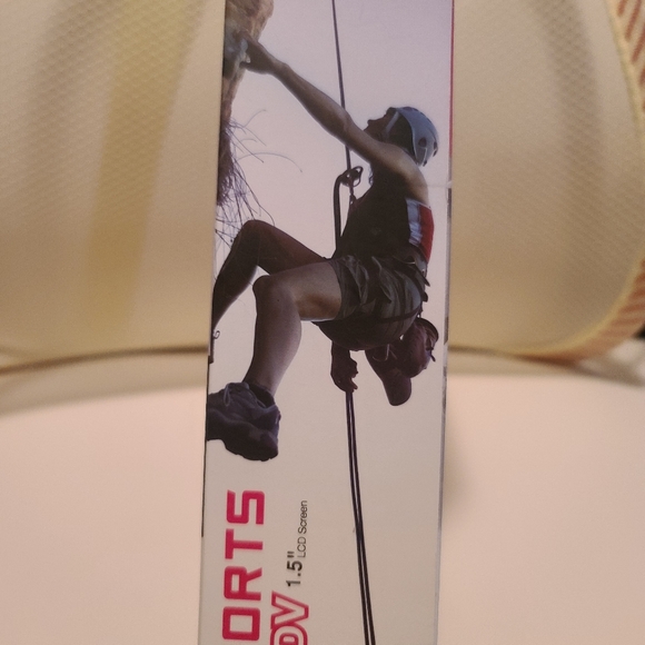 HD Action Cam Waterproof - Picture 3 of 4